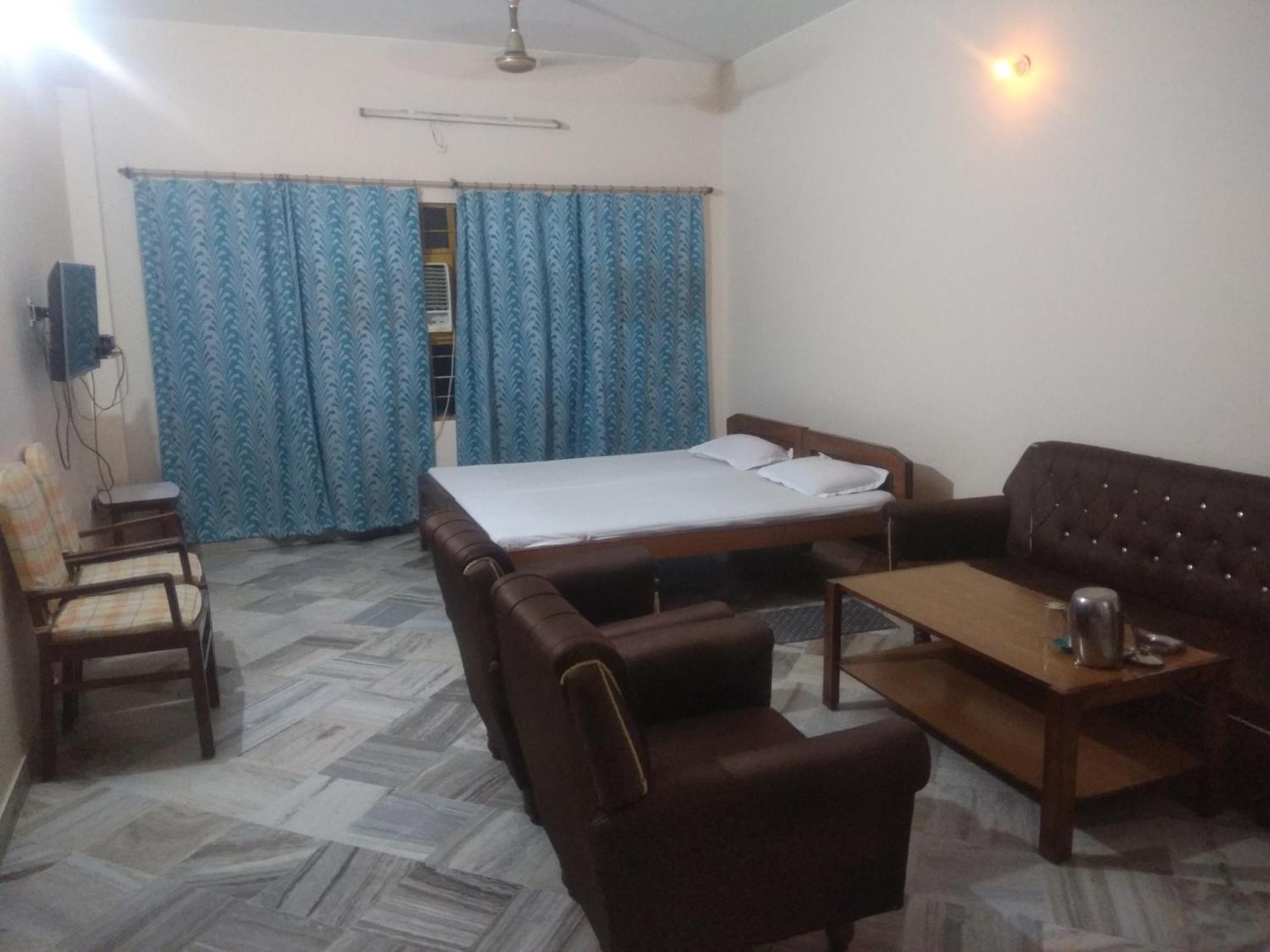 Motel Sayonara Begusarai Экстерьер фото