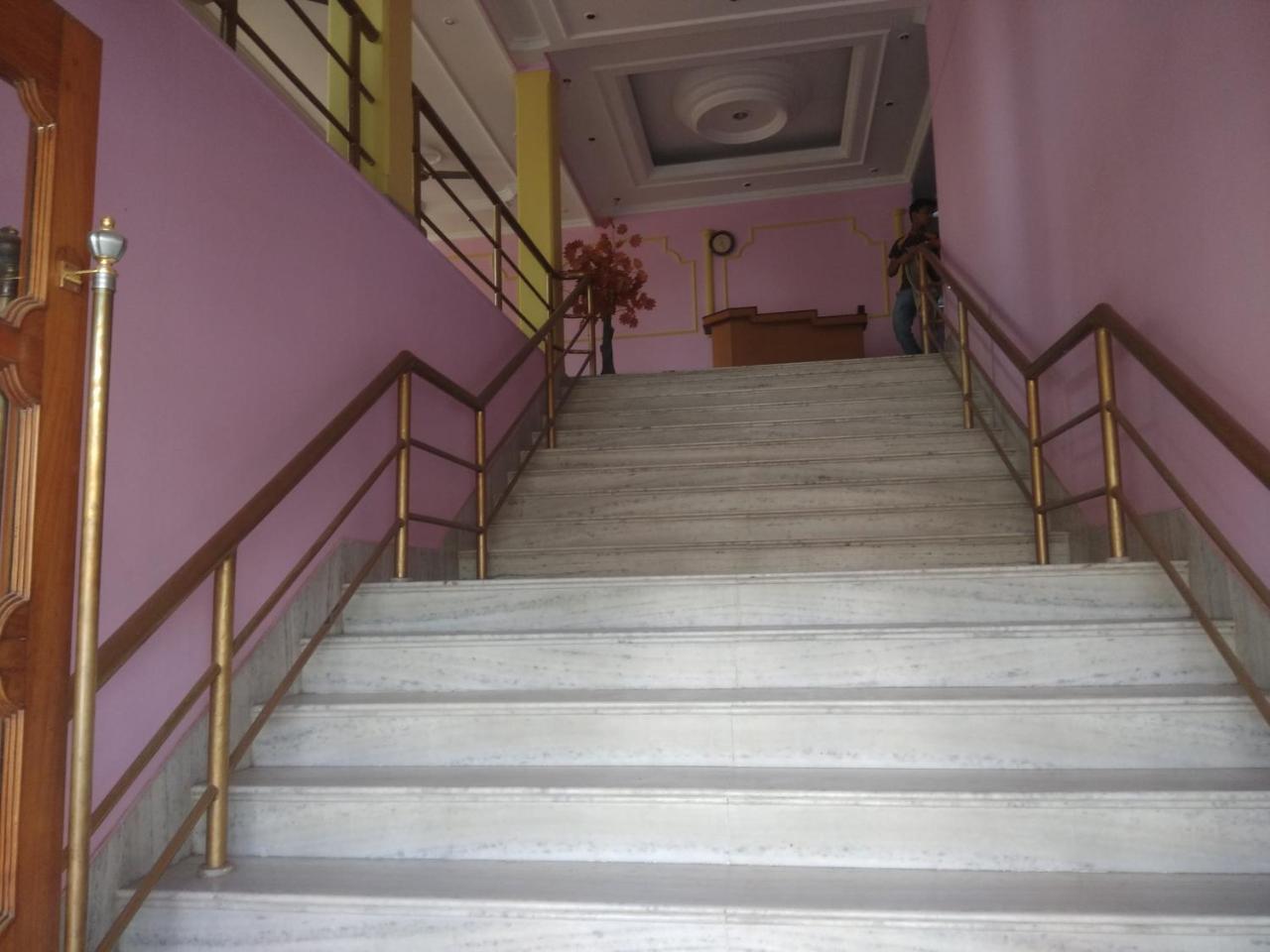 Motel Sayonara Begusarai Экстерьер фото
